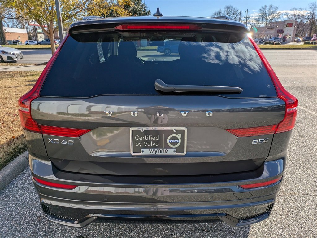 Certified 2025 Volvo XC60 B5 Plus image 5