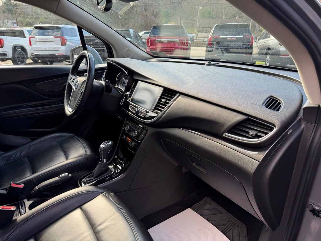 Used 2020 Buick Encore Essence w/ Experience Buick Package image 18