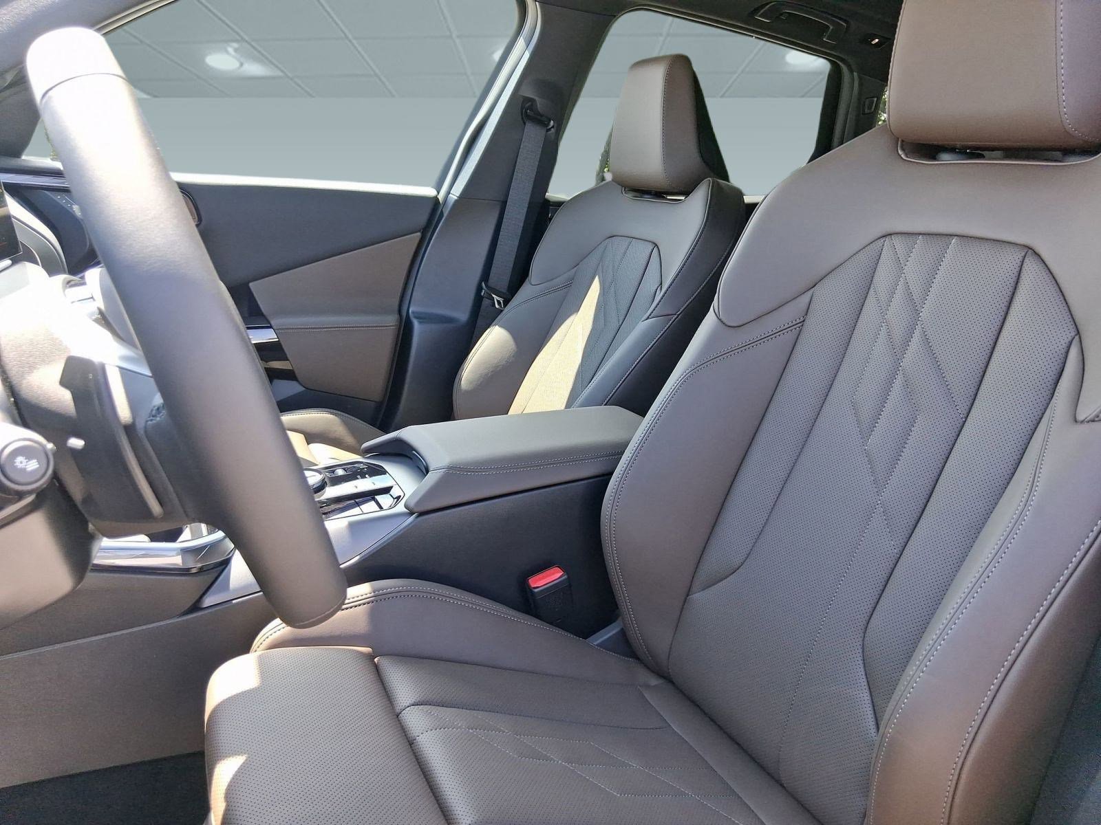 Used 2026 BMW X3 xDrive30 w/ Convenience Package image 5