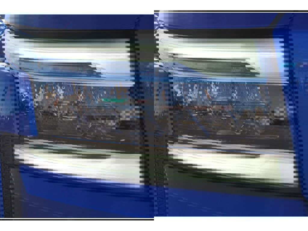 Used 2024 Nissan Frontier SL w/ Technology Package image 8