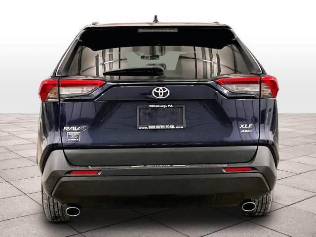Used 2022 Toyota RAV4 XLE AWD/4WD image 4
