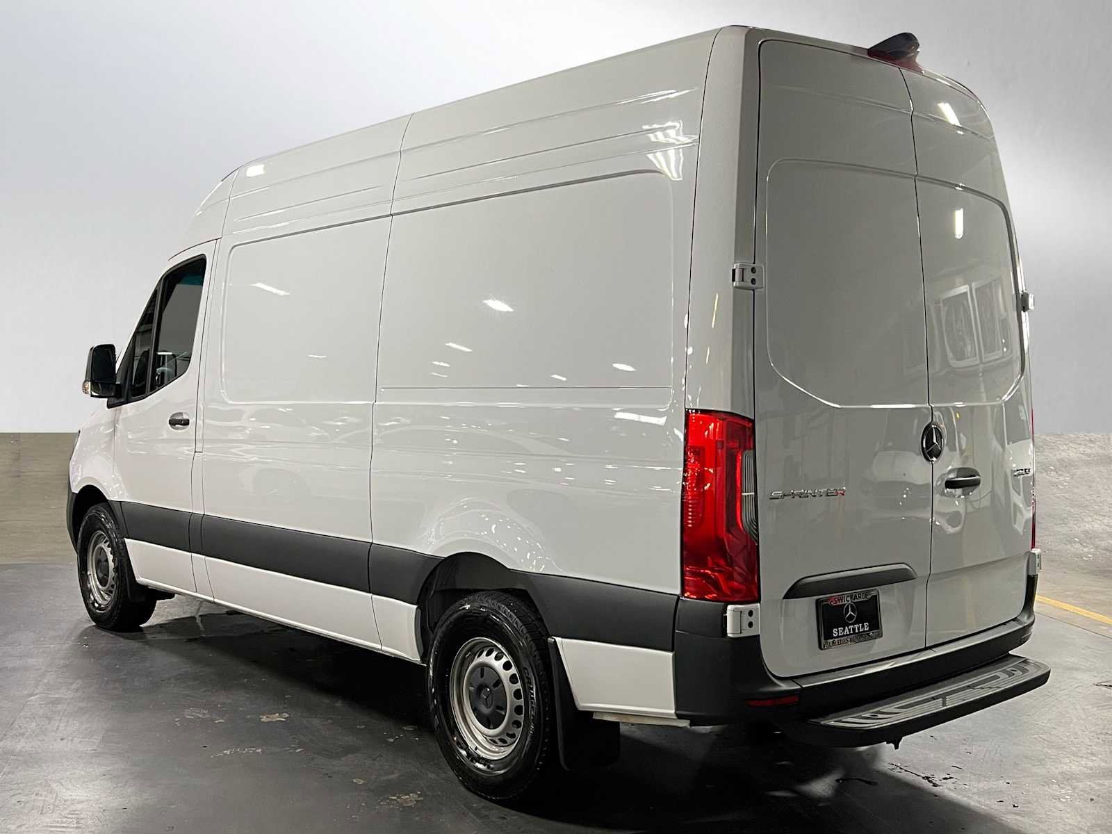 Used 2025 Mercedes-Benz Sprinter 2500 image 5