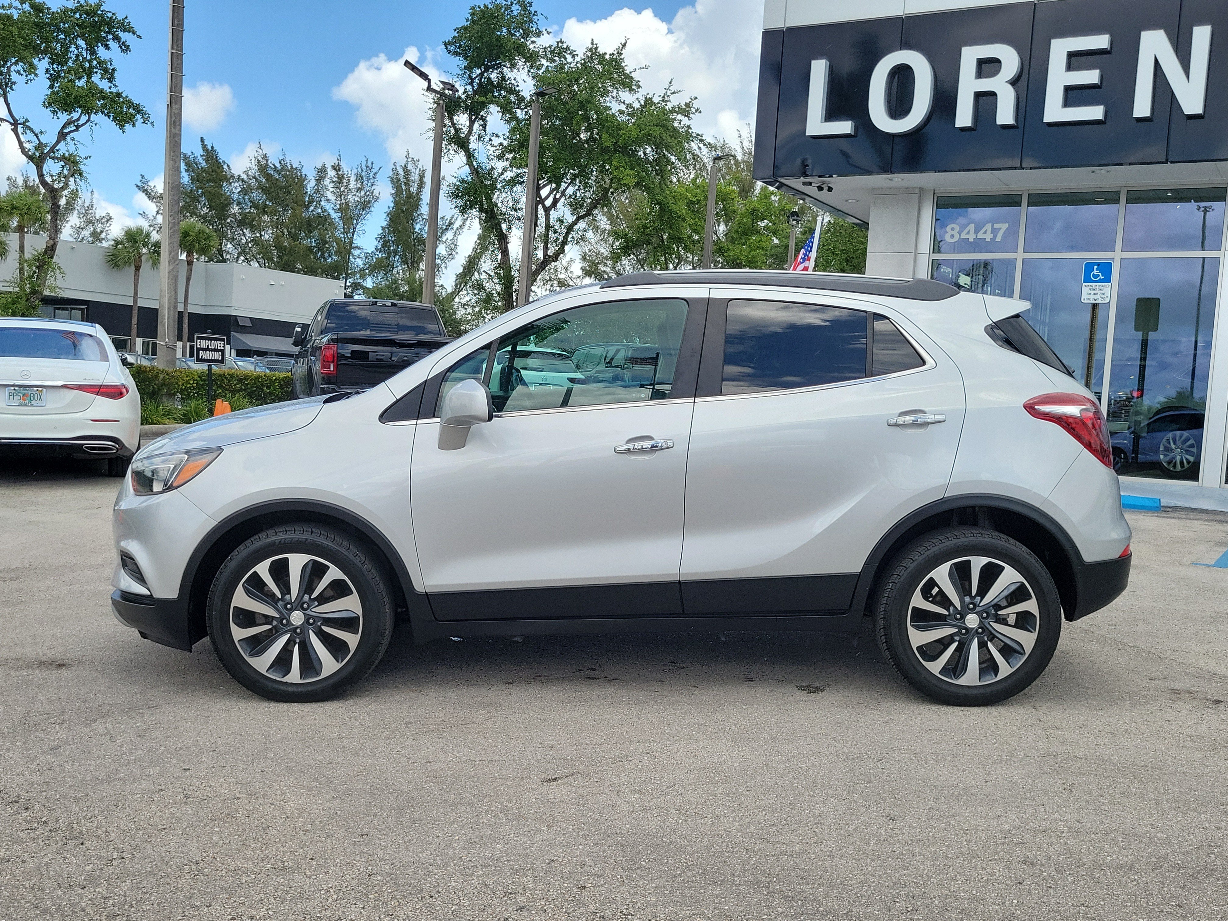 Used 2022 Buick Encore Preferred FWD image 8