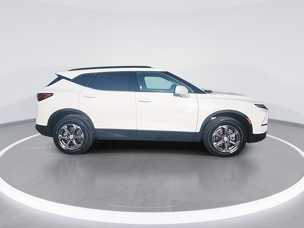 Used 2024 Chevrolet Blazer LT w/ Convenience Package FWD image 9