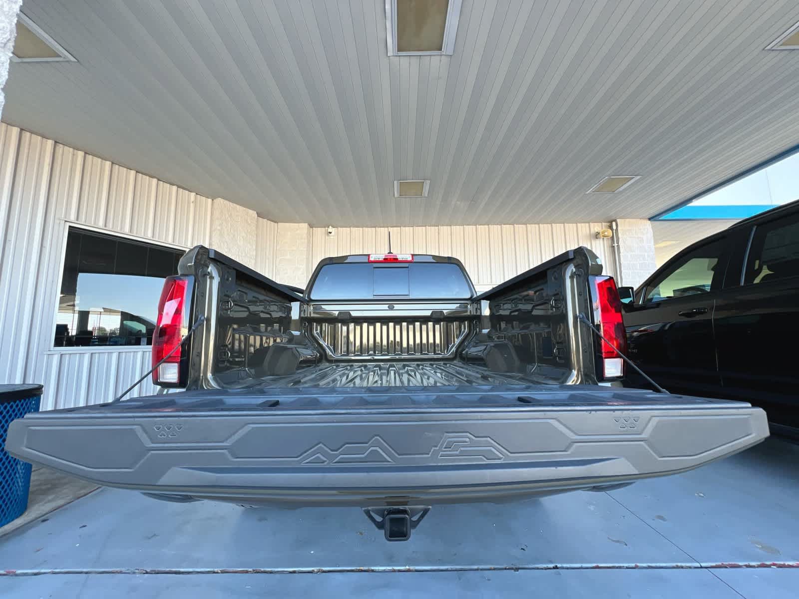 Used 2024 Chevrolet Colorado LT w/ LT Convenience Package RWD image 27