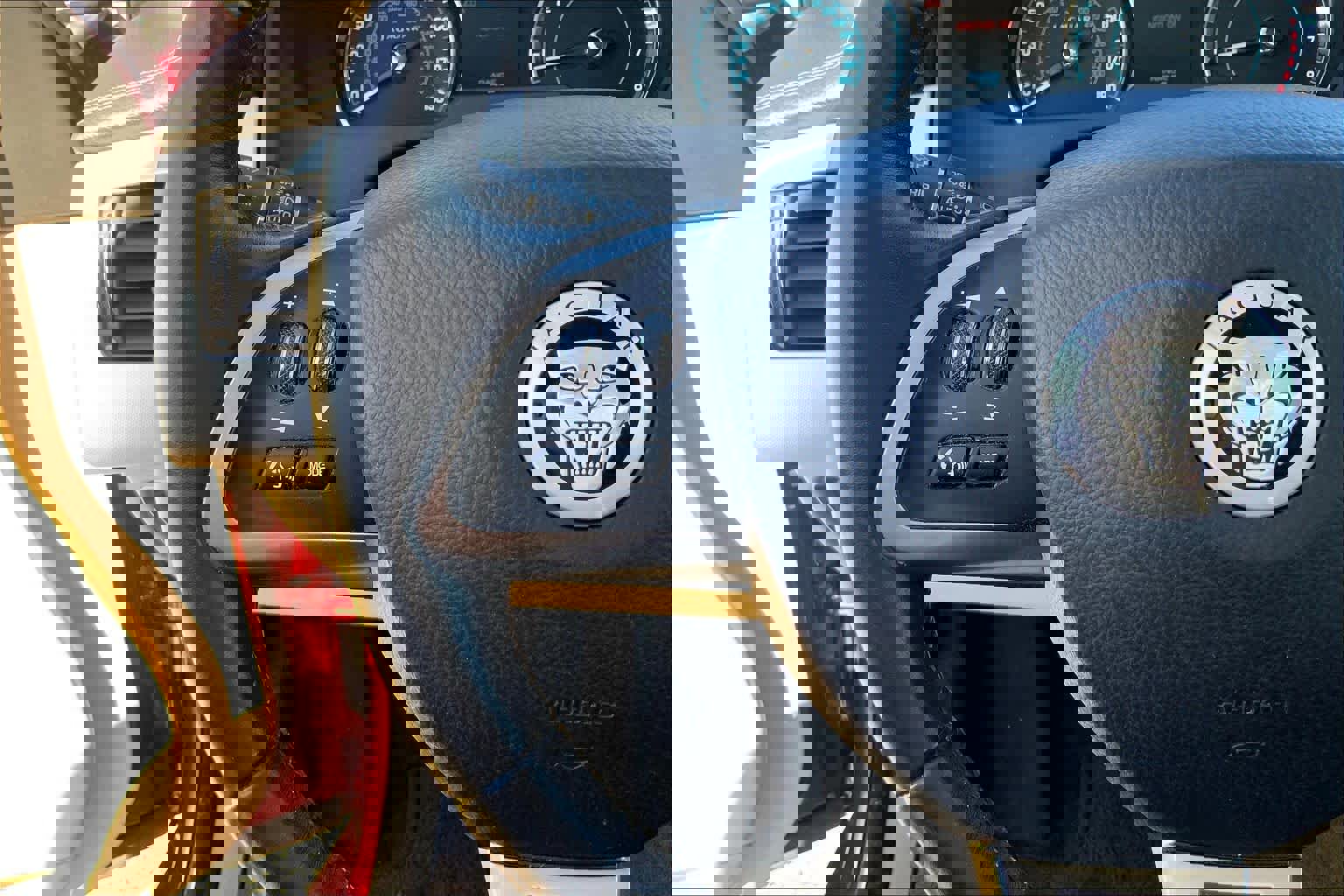 Used 2013 Jaguar XF 3.0 image 23