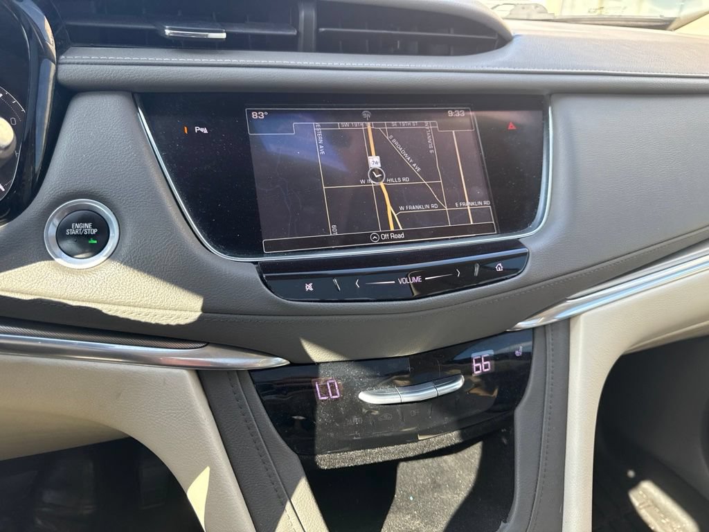 Used 2017 Cadillac XT5 Luxury w/ Driver Awareness Package FWD image 8