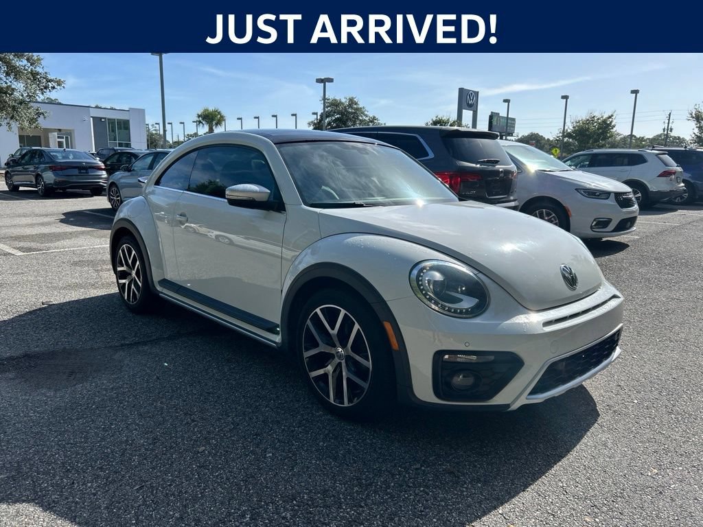 Used 2018 Volkswagen Beetle 2.0T Dune FWD image 1