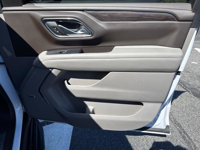 Used 2024 Chevrolet Suburban LT image 50