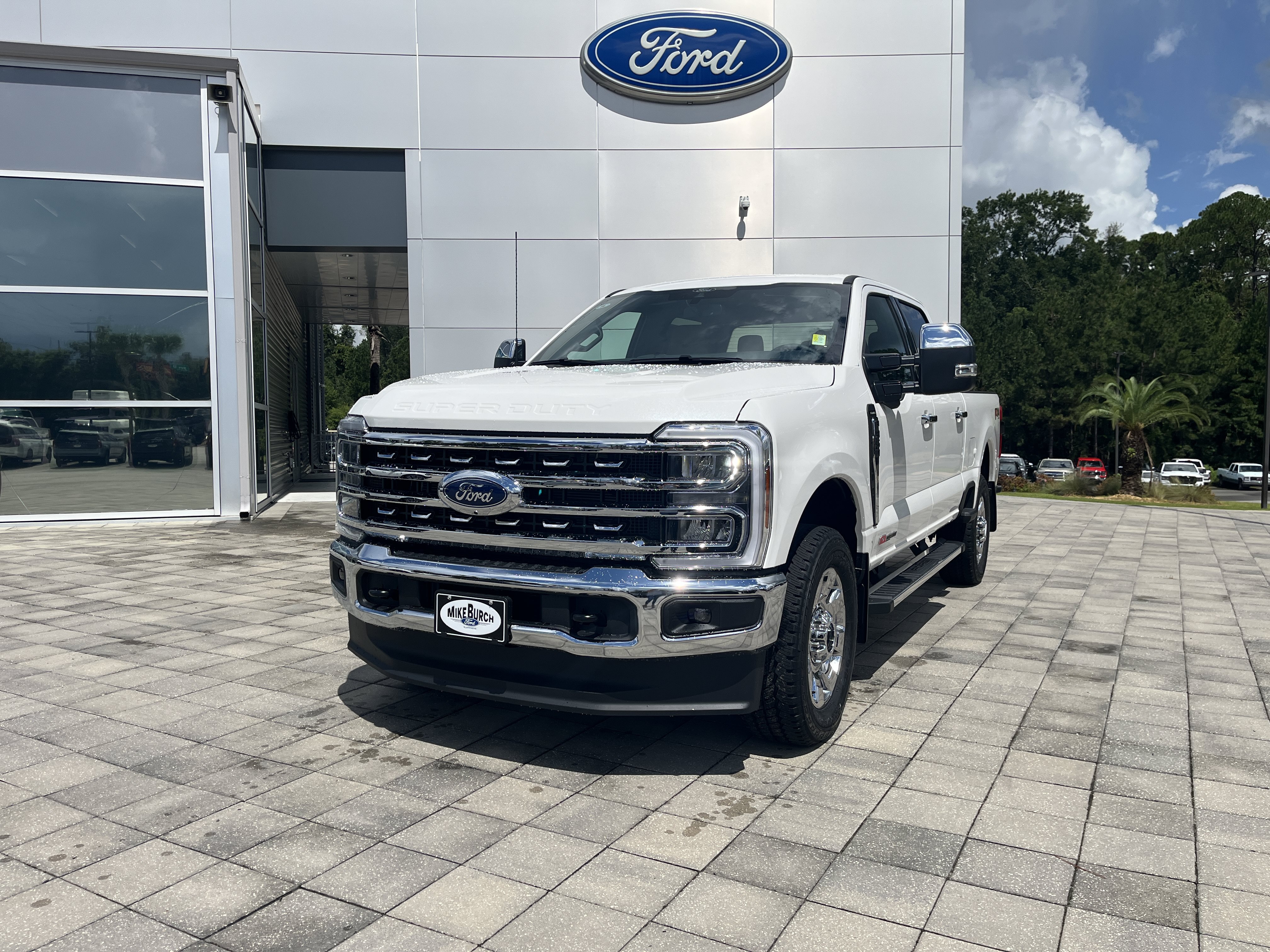 New 2026 Ford F350 Lariat w/ Chrome Package AWD/4WD image 2