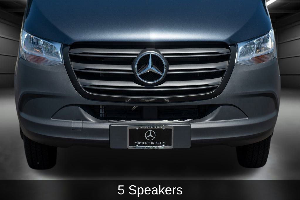 Used 2023 Mercedes-Benz Sprinter 4500 image 12