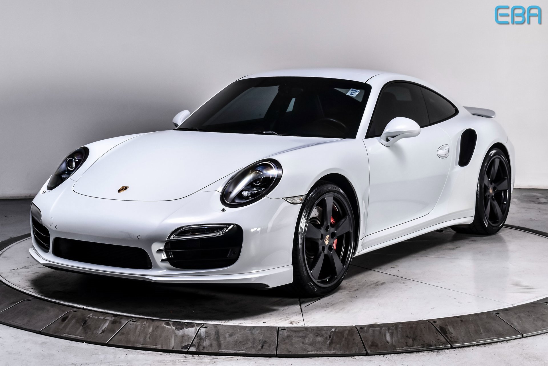 Used 2015 Porsche 911 Turbo image 2
