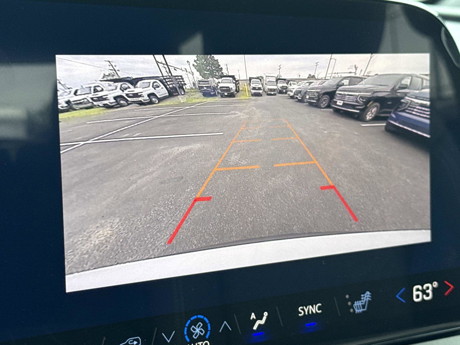 New 2026 Chevrolet Traverse LT image 4