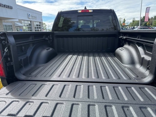 New 2026 RAM 1500 4x4 Crew Cab image 11