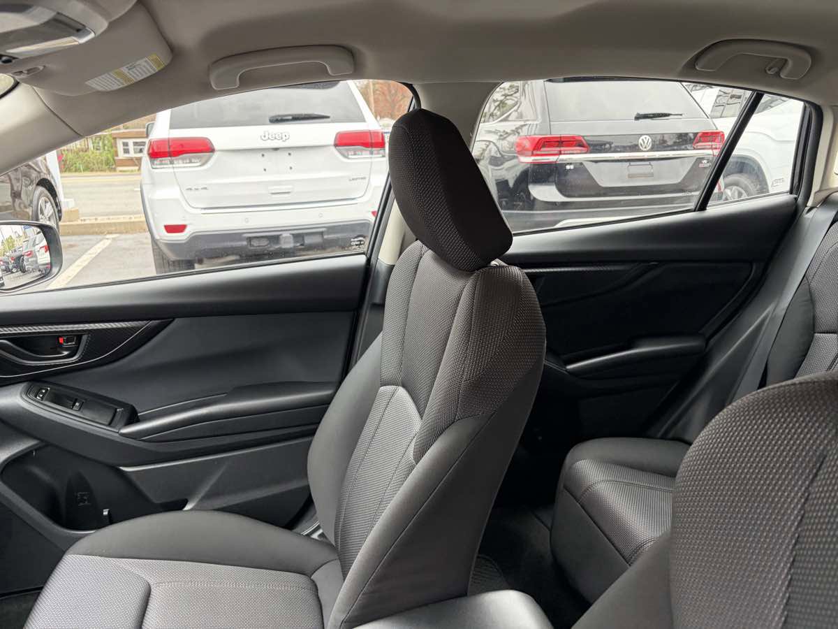 Used 2017 Subaru Impreza 2.0i AWD/4WD image 9