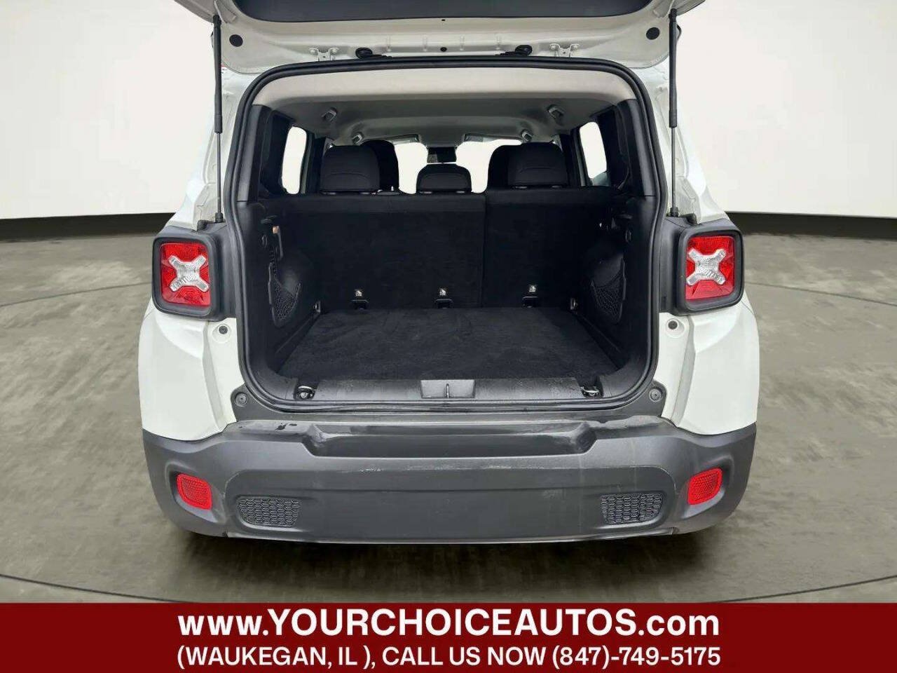 Used 2020 Jeep Renegade Latitude AWD/4WD image 13