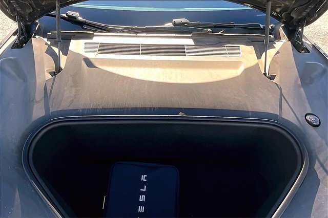 Used 2022 Tesla Model S Plaid image 7