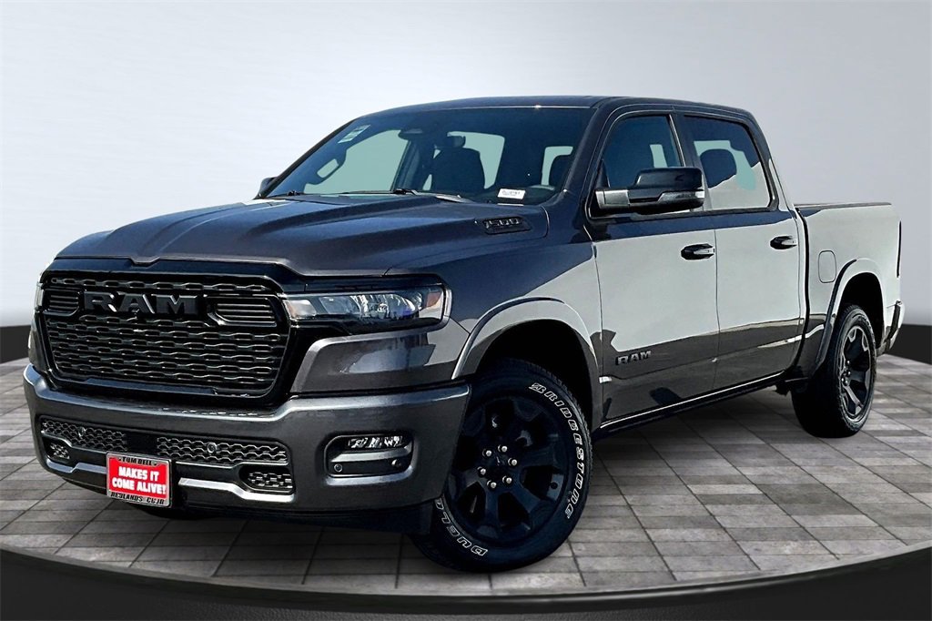 New 2026 RAM 1500 4x4 Crew Cab image 2
