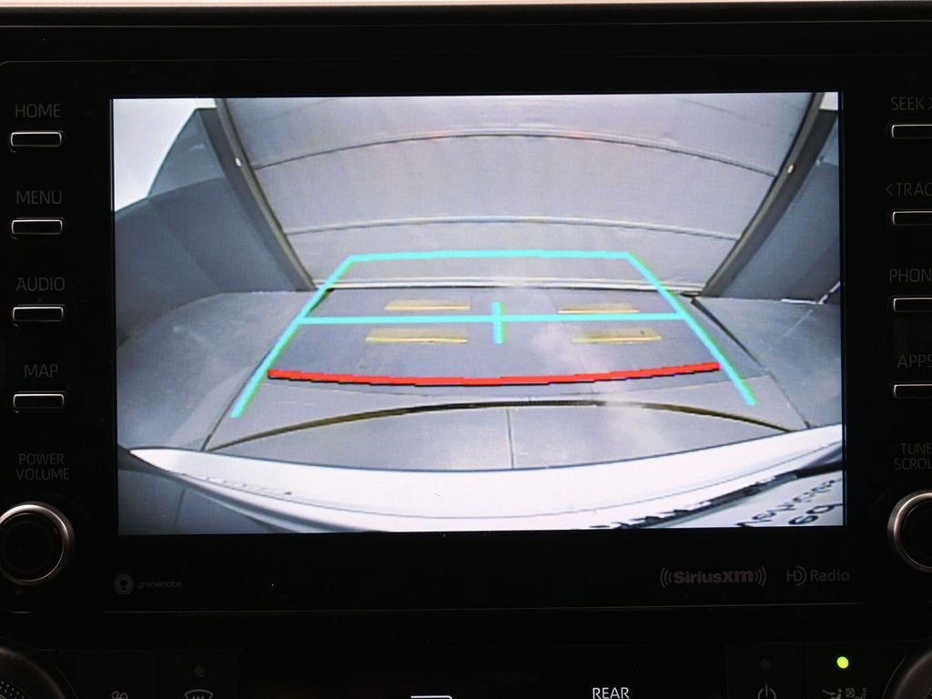 Used 2021 Toyota Highlander XLE image 21