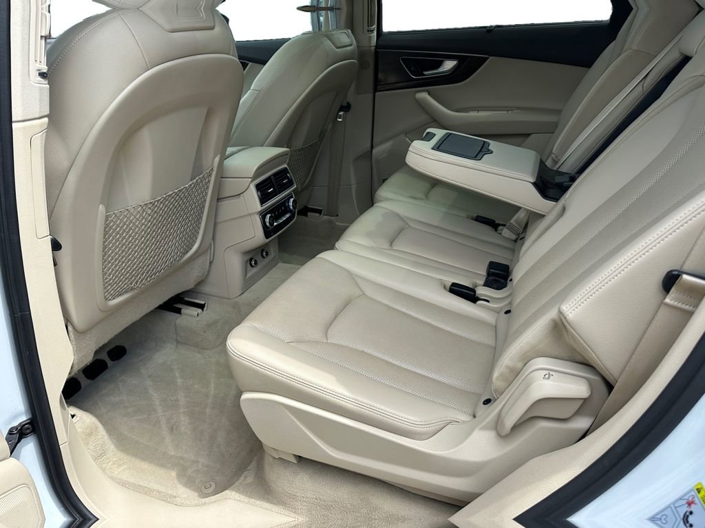 Used 2019 Audi Q7 3.0T Premium Plus w/ Premium Plus Package AWD/4WD image 10
