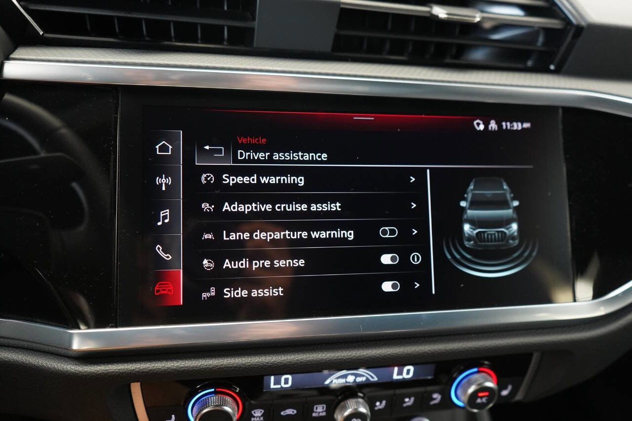 Used 2024 Audi Q3 2.0T Premium Plus w/ Premium Plus Package image 92