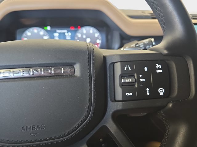 Certified 2025 Land Rover Defender 110 V8 AWD/4WD image 20