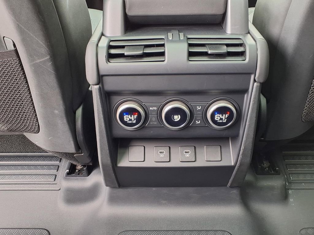 Used 2023 Land Rover Defender 110 SE image 25