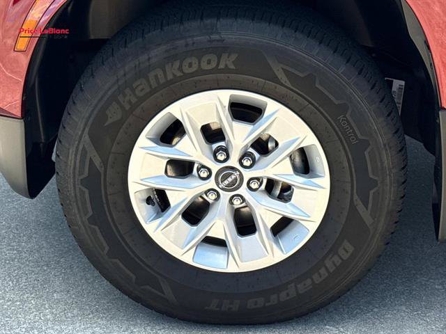 Certified 2024 Nissan Frontier SV w/ Tow Package RWD image 4