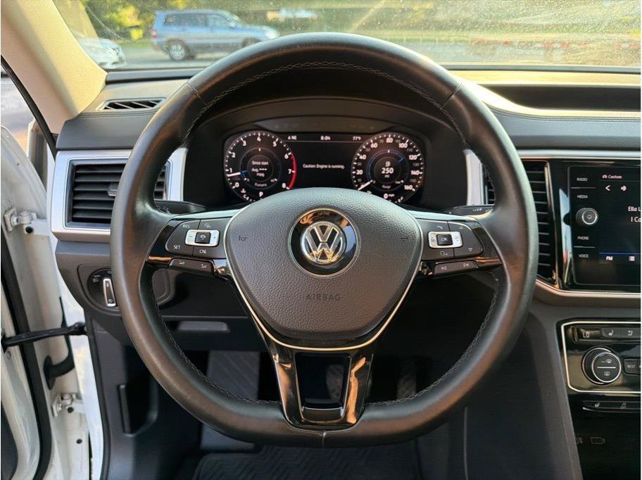 Used 2018 Volkswagen Atlas SEL Premium AWD/4WD image 16