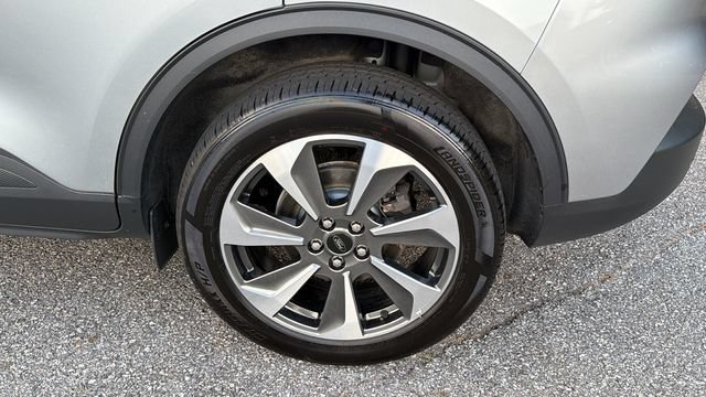 Certified 2024 Ford Escape Platinum AWD/4WD image 22