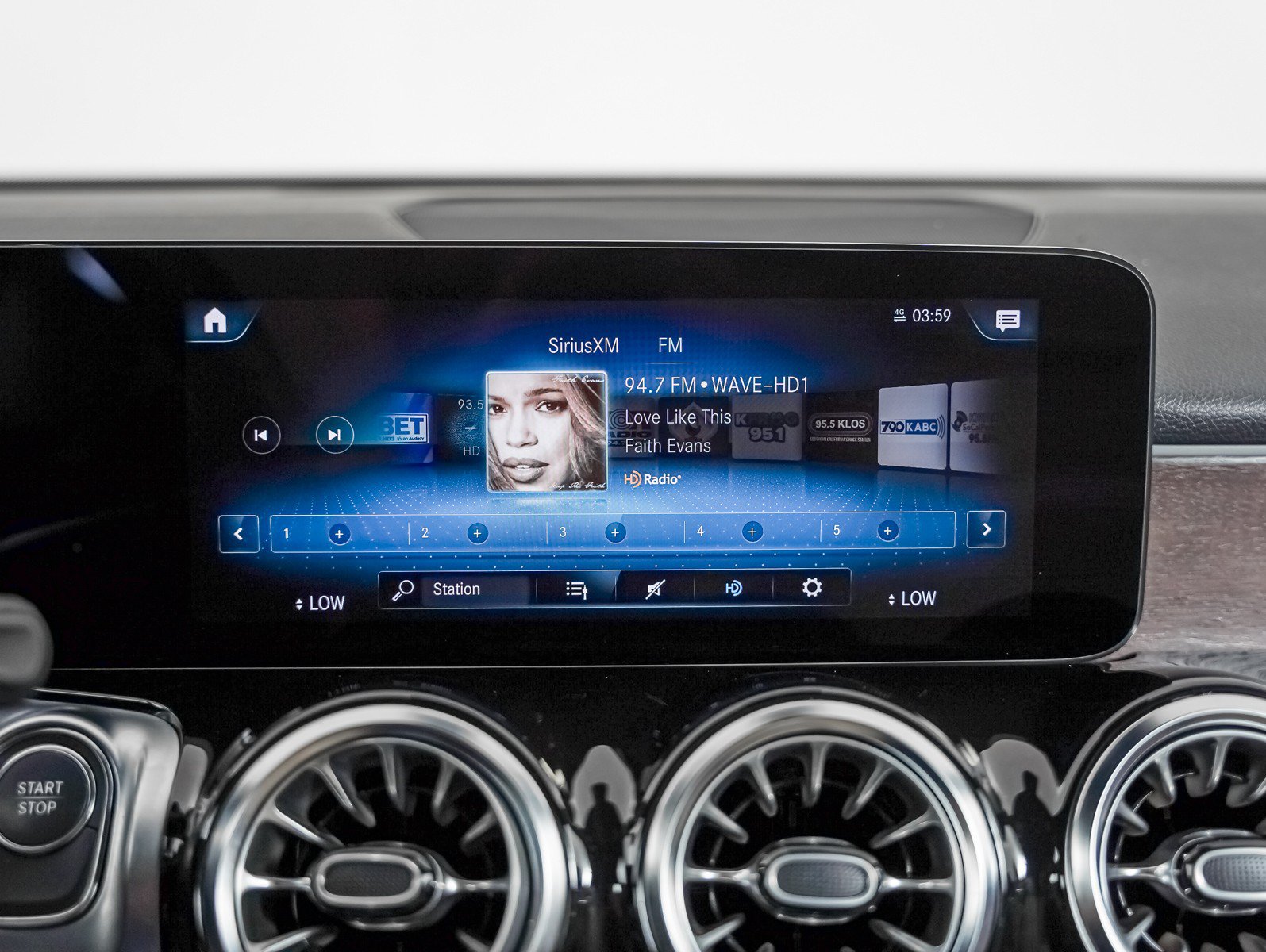 Certified 2023 Mercedes-Benz EQB 300 4MATIC w/ Exclusive Package image 23