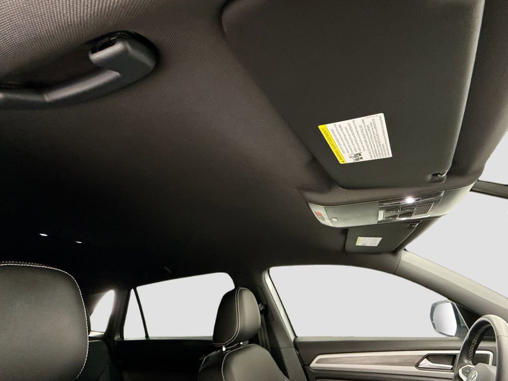 Certified 2023 Volkswagen Atlas Cross Sport SE w/ Black Wheel Package image 16