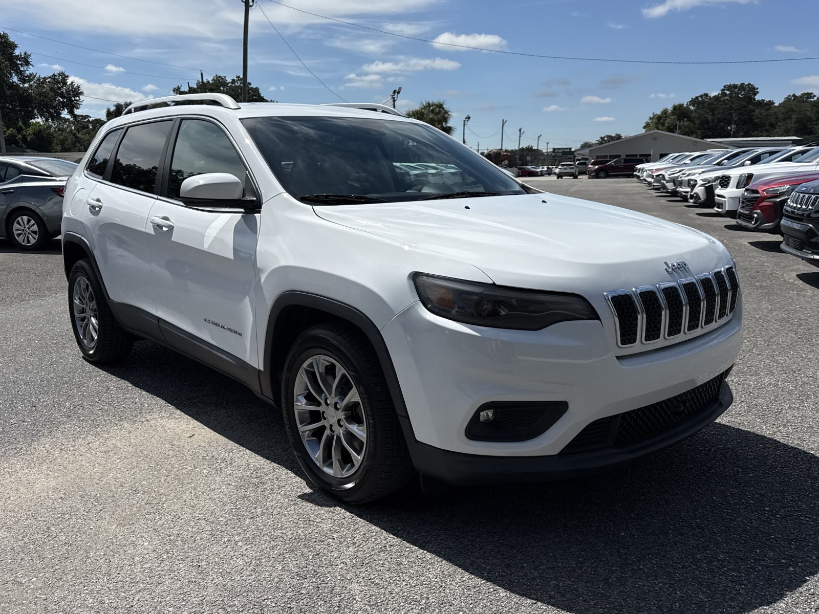 Used 2021 Jeep Cherokee Latitude Plus FWD image 8