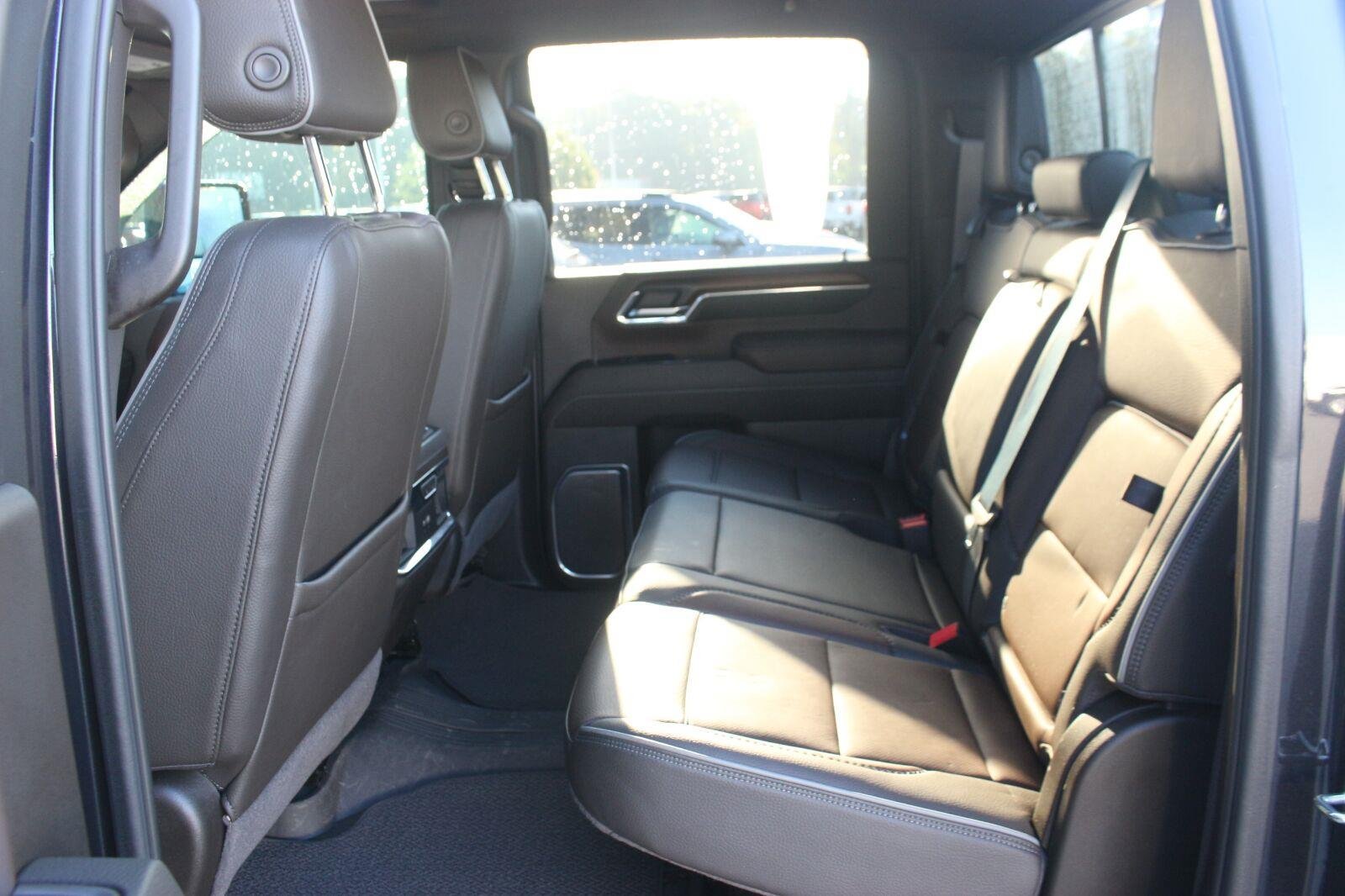 Used 2024 GMC Sierra 2500 Denali w/ Denali Reserve Package AWD/4WD image 34