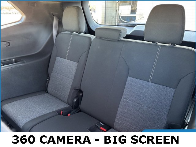 Used 2025 GMC Acadia Elevation image 15