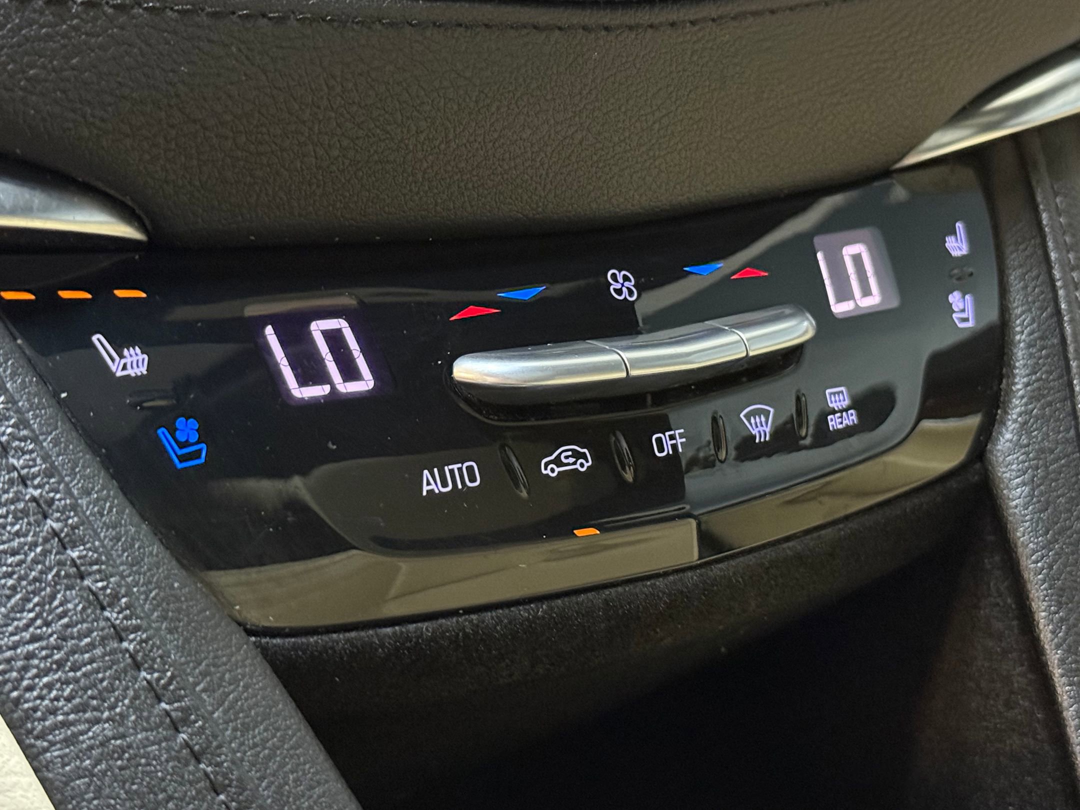 Used 2018 Cadillac XT5 Premium Luxury image 33