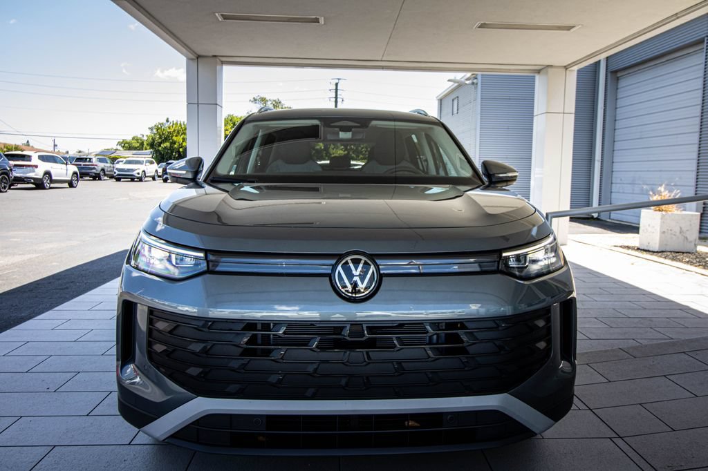 Used 2025 Volkswagen Tiguan S FWD image 8