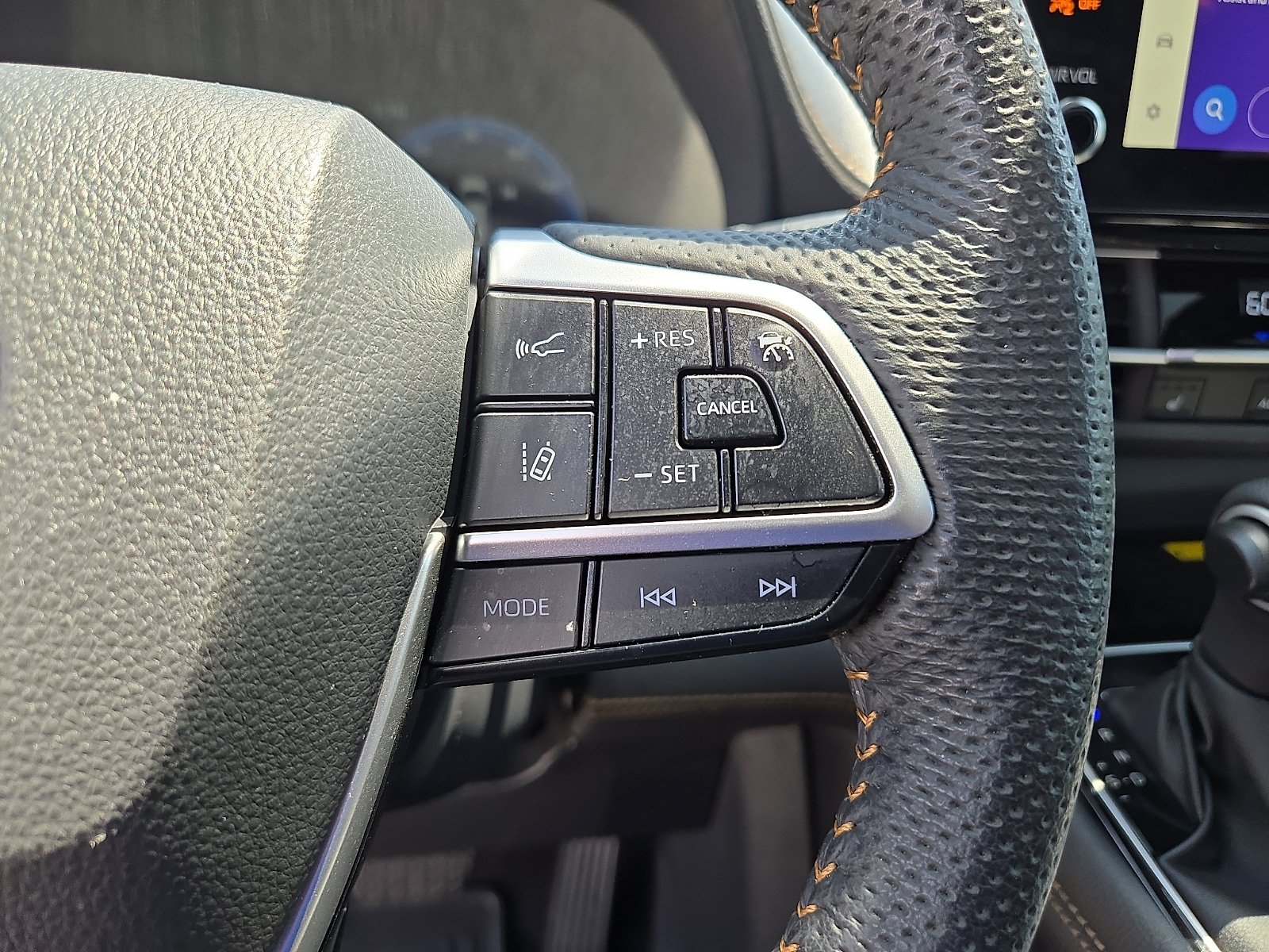Used 2025 Toyota Sienna XLE Woodland Edition AWD/4WD image 22