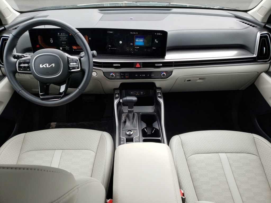 New 2025 Kia Sorento EX AWD/4WD image 11