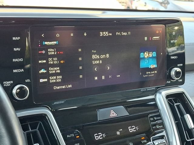 Certified 2023 Kia Sorento SX Prestige w/ Panoramic Sunroof Package AWD/4WD image 18