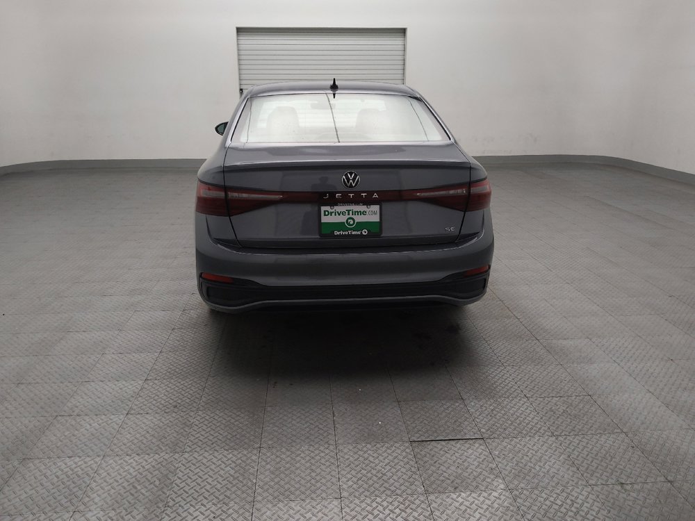 Used 2025 Volkswagen Jetta SE FWD image 6