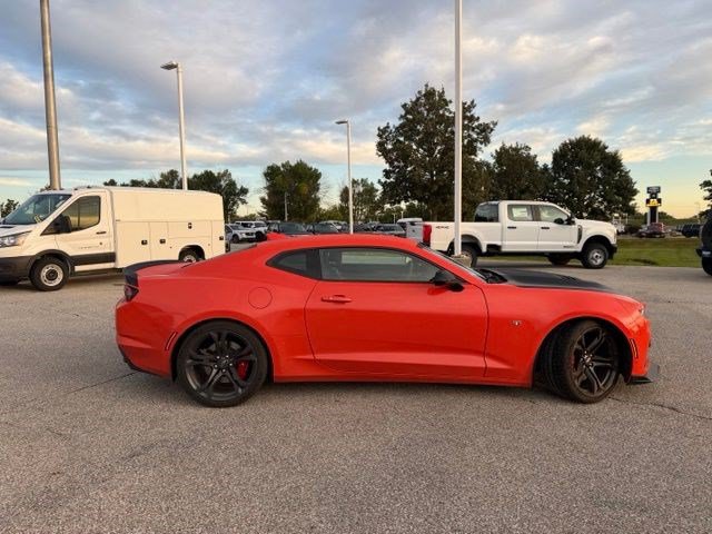Used 2020 Chevrolet Camaro SS RWD image 10