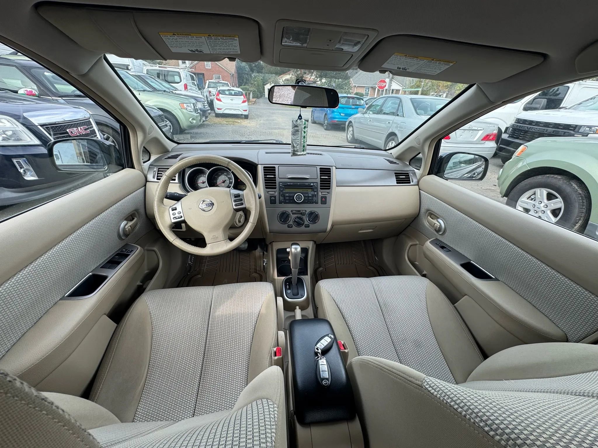 Used 2009 Nissan Versa SL w/ Convenience Pkg image 35