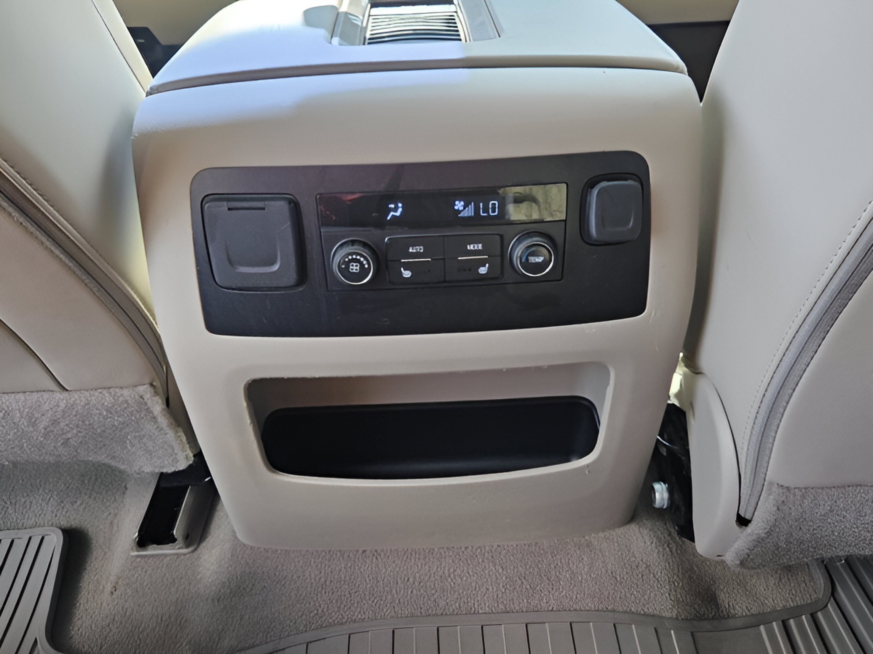 Used 2019 GMC Yukon Denali AWD/4WD image 11