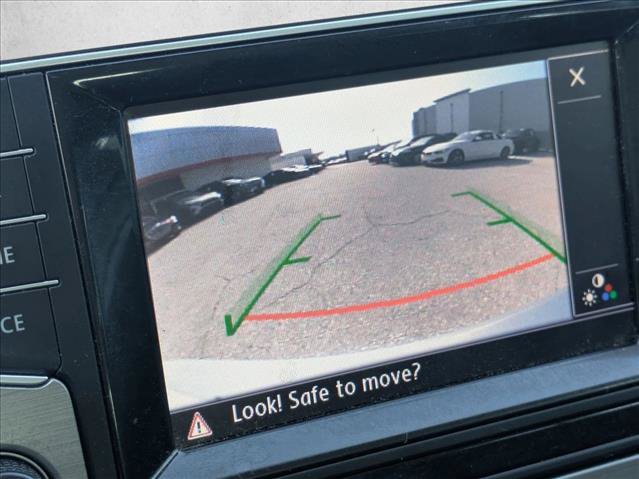 Used 2015 Volkswagen Golf TDI SE w/ Lighting Package FWD image 13