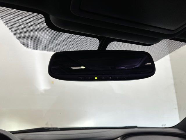 Used 2017 INFINITI Q60 2.0t w/ Premium Plus Package 2.0T image 28