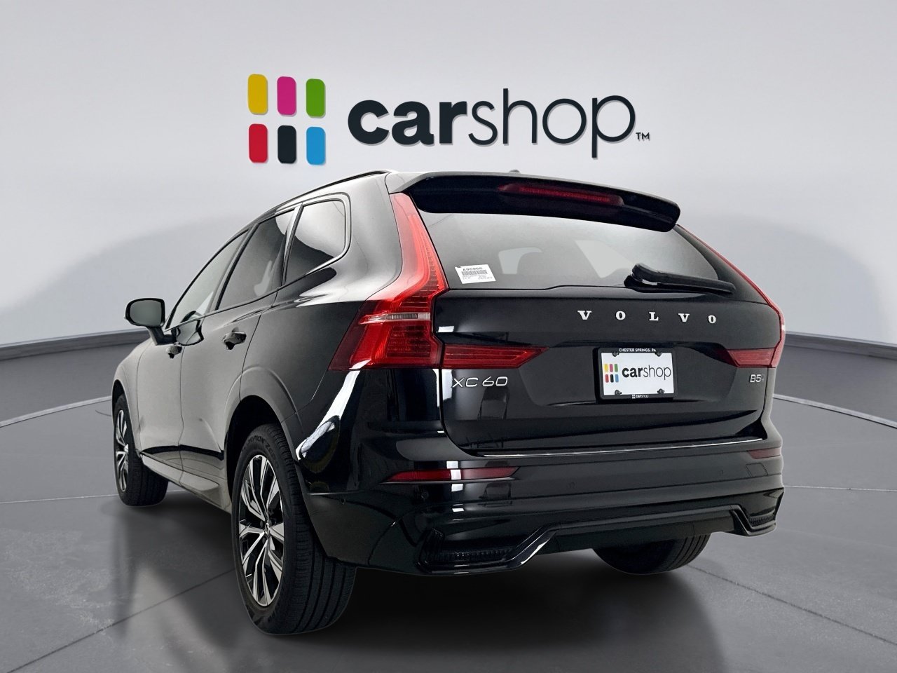 Used 2023 Volvo XC60 B5 Plus w/ Climate Package AWD/4WD image 3