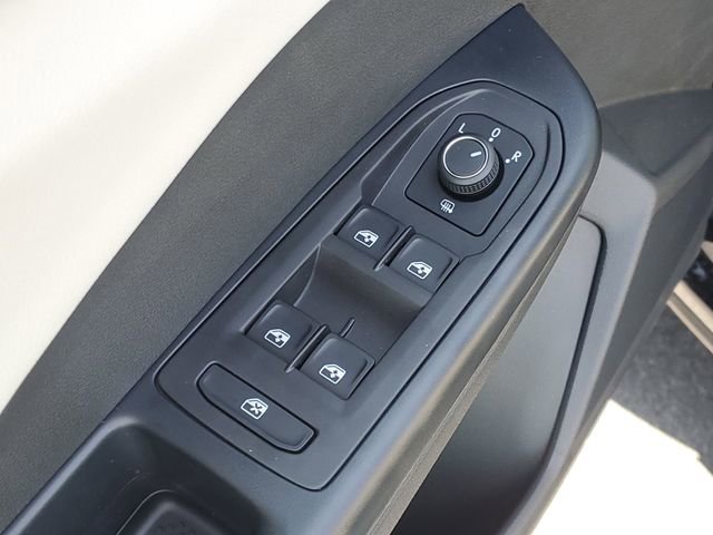 New 2025 Volkswagen Taos S image 9