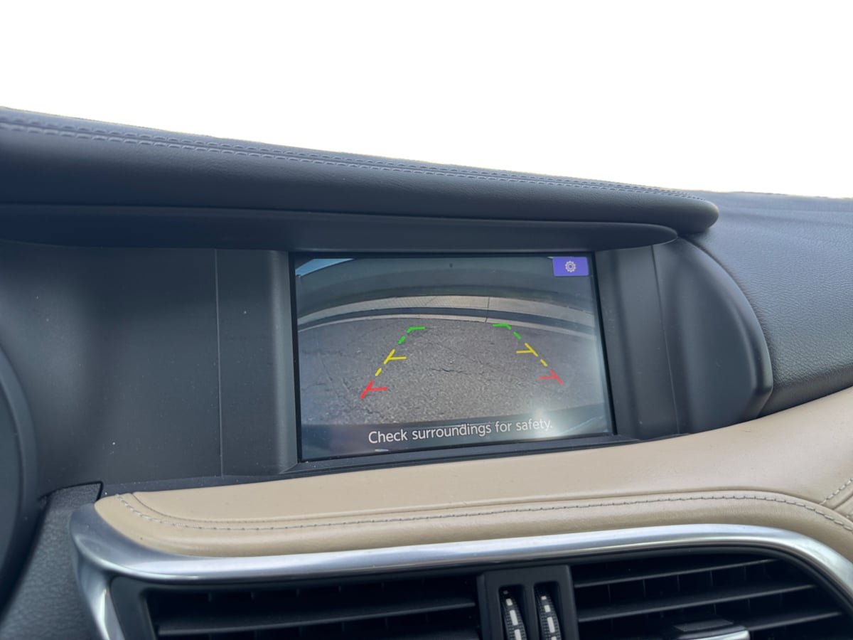 Used 2018 INFINITI QX30 w/ Cargo Package FWD image 13