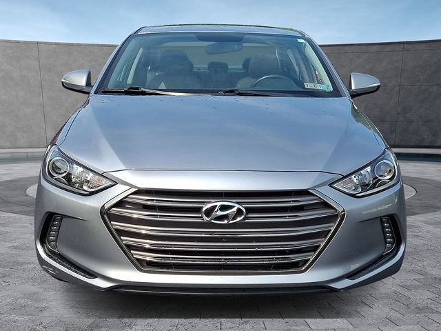 Used 2017 Hyundai Elantra Limited w/ Limited Tech Package 04 FWD image 7